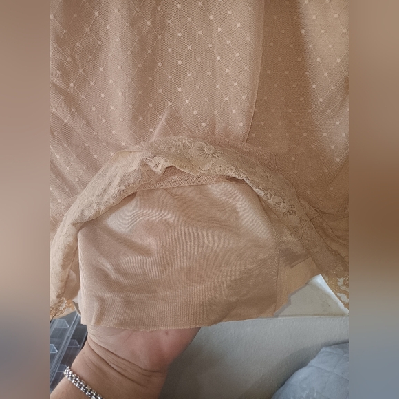 Rhonda Shear Tan Seamless Full-Coverage Bra - Picture 8 of 13